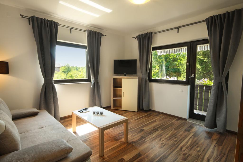 Countryside Apartment Rakovica Exterior photo